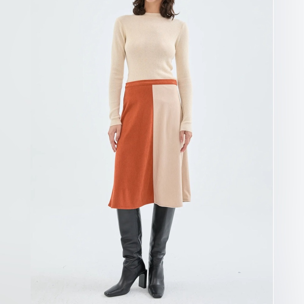 Compañia Fantastica Two Tone High Rise Corduroy Midi Skirt